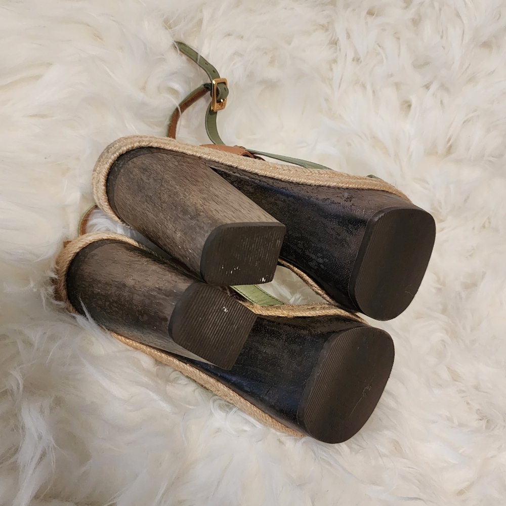Hunter Gonave Wood Heel Sandals - Picture 16 of 16